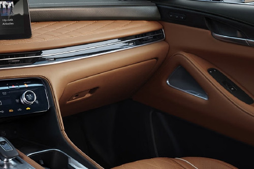 Infiniti QX60 Passengers View