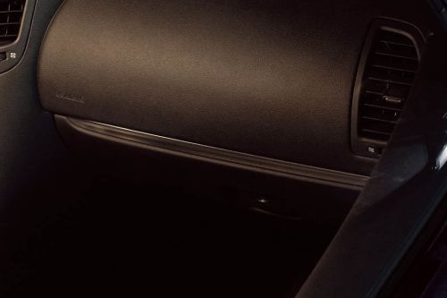 انفنتي QX70 Glove Box