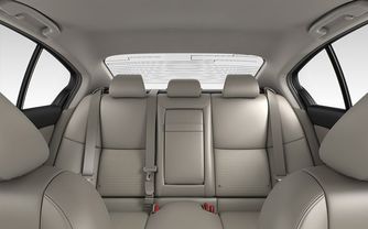 انفنتي Q50S Hybrid Rear Seats