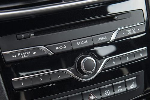 Stereo View of QX30