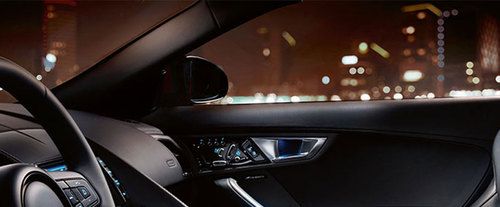 جاكوار F-Type R AWD Convertible Passengers View