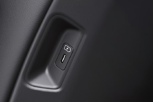 Power Accessories Outlet View of KIA Sorento