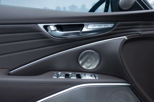 Speakers View of KIA Quoris 2019