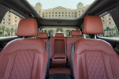 KIA Sportage L Front And Rear Seats Together KIA Sportage L Front And Rear Seats Together