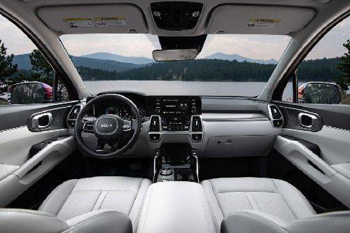 Dashboard View of سورينتو هايبرد