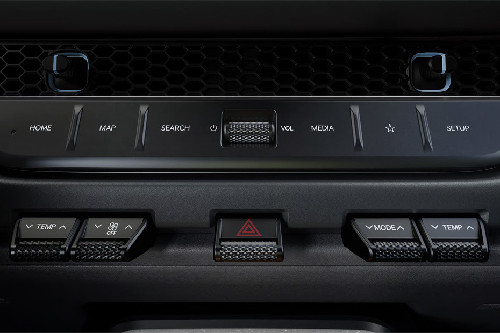 Front AC Controls of كيا تاسمان