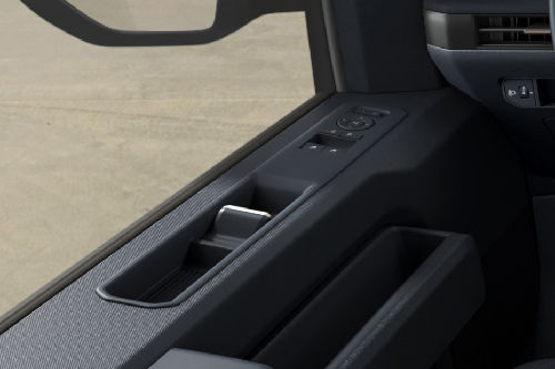 كيا PV5 Drivers Side In Side Door Controls