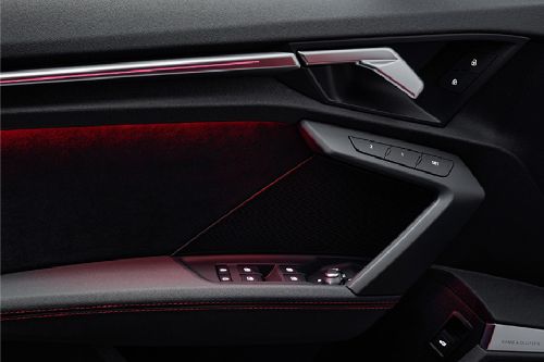 door handle interior of أودي آر إس 3 سبورتباك