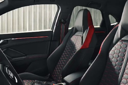 آر إس كيو 3 سبورتباك Front Seats