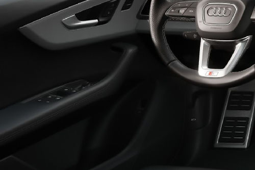 Audi SQ8 Drivers Side In Side Door Controls