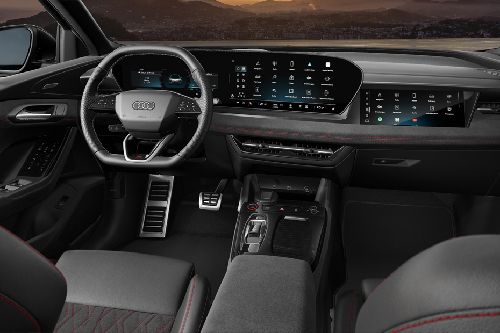 Dashboard View of SQ6 E-Tron