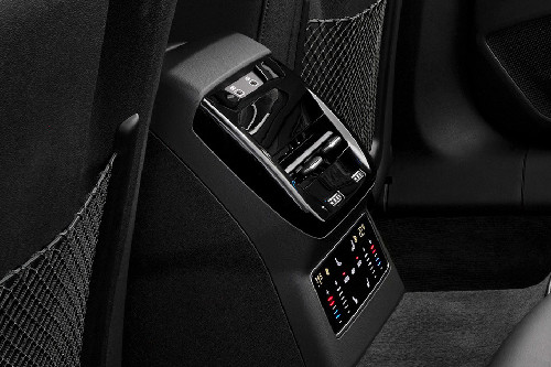 A6 2025 Rear AC Controls