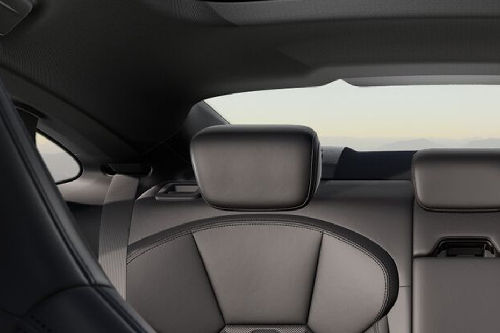 S e-tron GT Rear Seat Head rest
