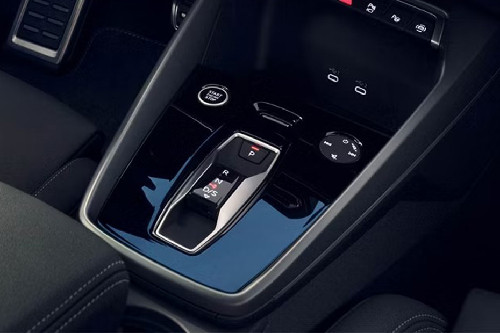 Center Controls of أودي إيه 3