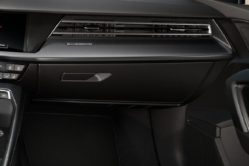 أودي إيه 3 Glove Box