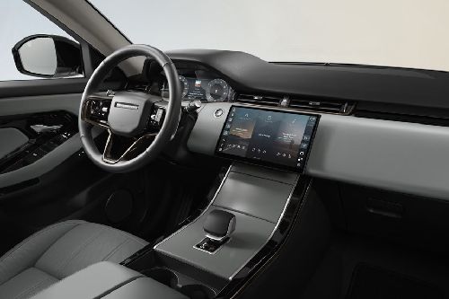 Dashboard View of رينج روفر إيفوك
