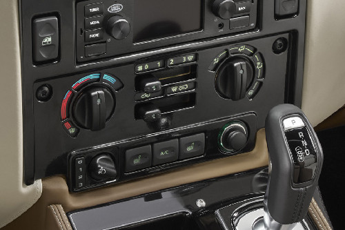 Front AC Controls of Land Rover Classic Defender