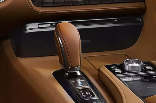 لكزس LC Hybid Gear Shifter