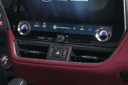 Front AC Controls of لكزس إي إس 2026