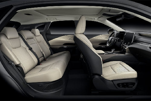 لكزس RX Front And Rear Seats Together