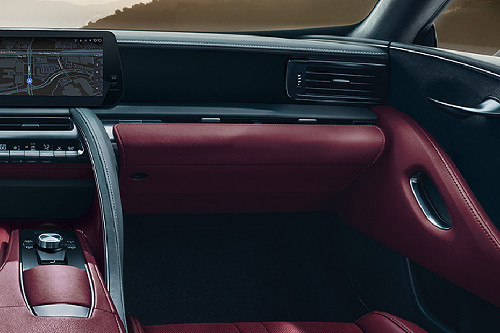 Lexus LC 2026 Glove Box