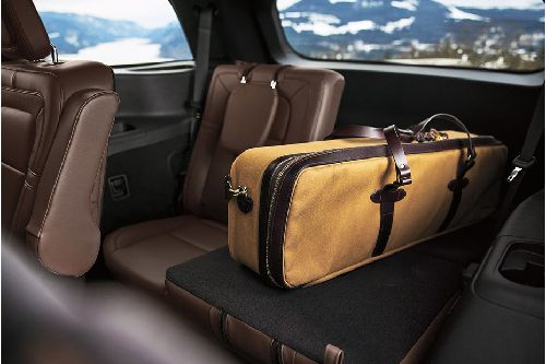 Folding Seats of لينكون أفياتور 