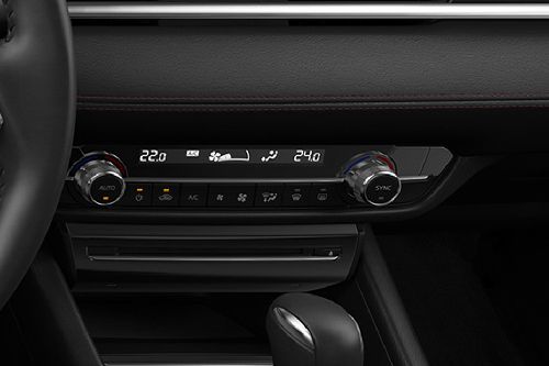 Front AC Controls of Mazda 6