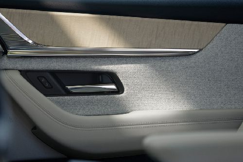 door handle interior of Mazda CX-90