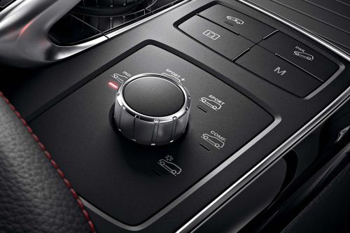 Center Controls of مرسيدس بنز الفئة جي أل إي كوبيه