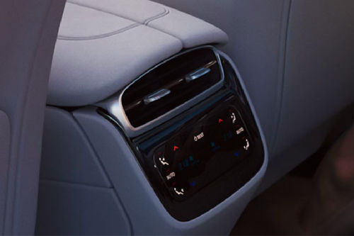 إي كيو إس إس يو في Rear AC Controls