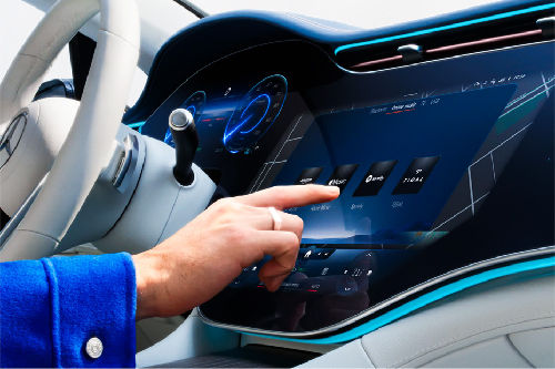 إيه إم جي إي كيو إس touch screen