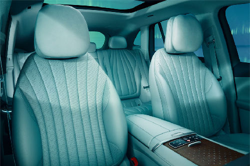 إيه إم جي إي كيو إي إس يو في Front Seats
