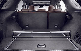 M Class Trunk Open