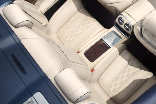 مرسيدس بنز الفئة أس كابريوليه Rear Seats