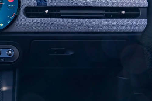 ميني كونفرتيبل Glove Box