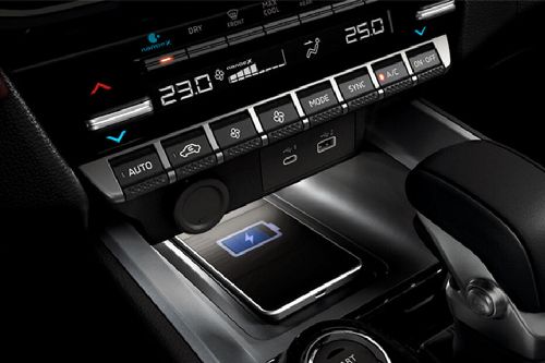 Center Controls of Mitsubishi Destinator