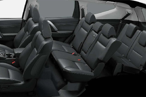 ميتسوبيشي باجيرو سبورت Front And Rear Seats Together