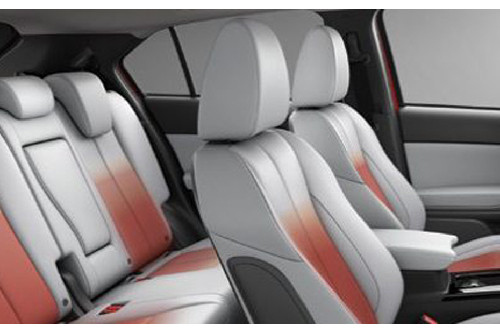 ميتسوبيشي اكلبس كروس Front And Rear Seats Together