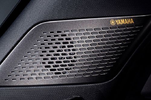 Speakers View of Mitsubishi Pajero