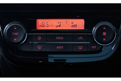 Front AC Controls of Mitsubishi Mirage
