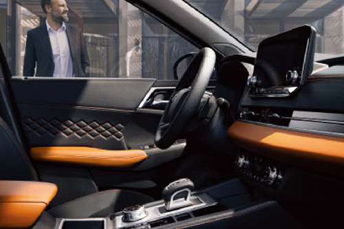 Outlander Passenger Seat