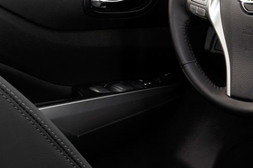 Nissan X-Terra (2022-2023) Drivers Side In Side Door Controls