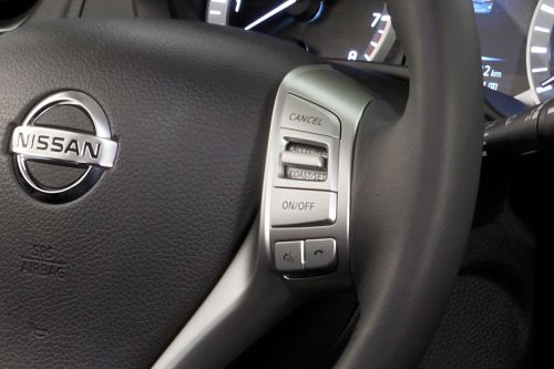 Nissan X-Terra (2022-2023) Multi Function Steering