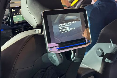 Rear Seat Entertainment of نيسان تيكتون