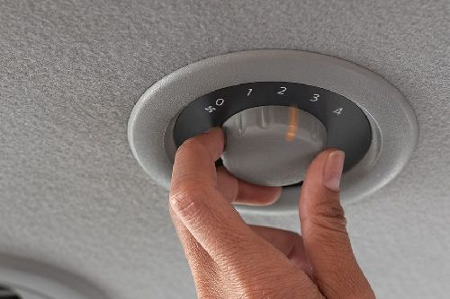  إسكتيرا  Rear AC Controls