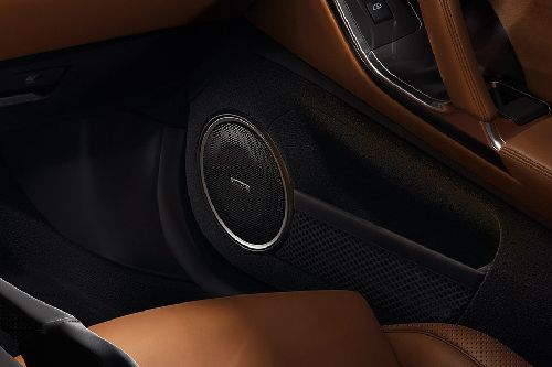 Speakers View of Nissan GT-R(2017-2020)