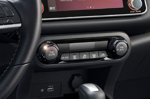 Front AC Controls of Nissan Kicks (2022-2024)