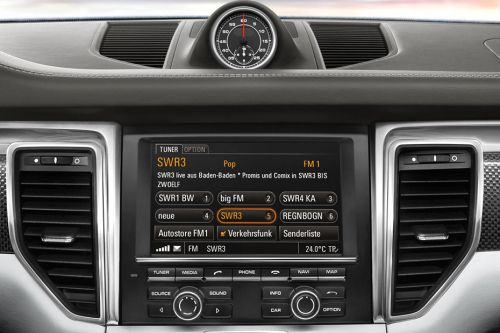 Front AC Controls of بورش ماكان