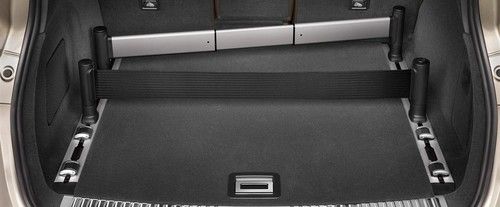 Storage Closer View of بورش Cayenne Turbo