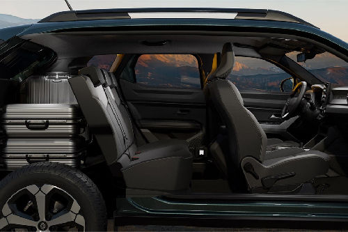 رينو داستر Front And Rear Seats Together